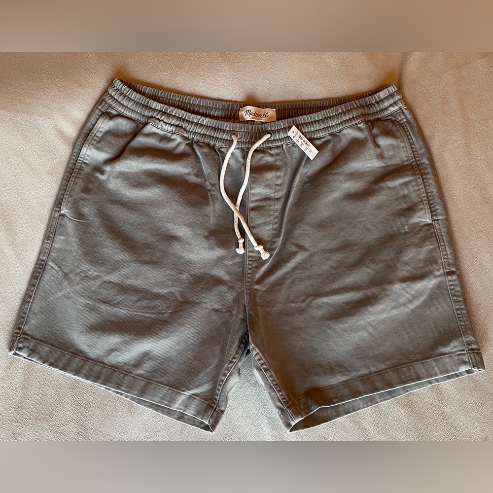 NWT Madewell 100% cotton olive green shorts - XL - retails for $75